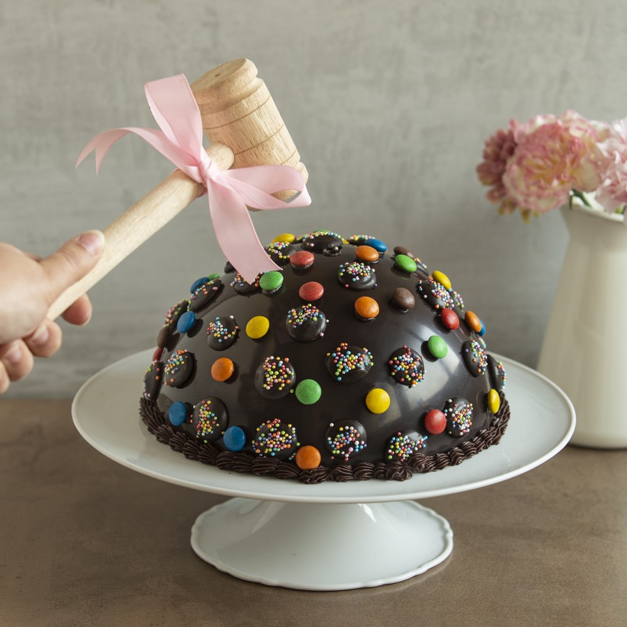 Bubbly Pinata Cake