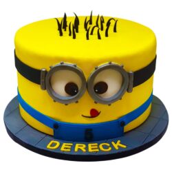 minion fondant cake