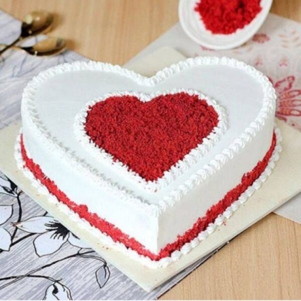 Valentine Red Velvet Cake