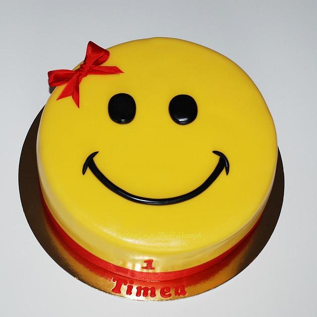 emoji cake for girls