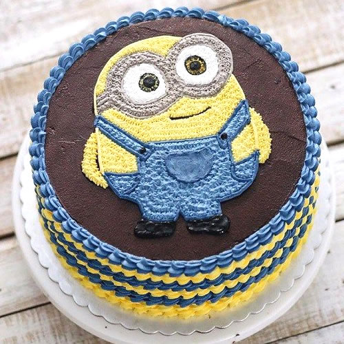 Boss Minion Birthday Cake - WishingCart