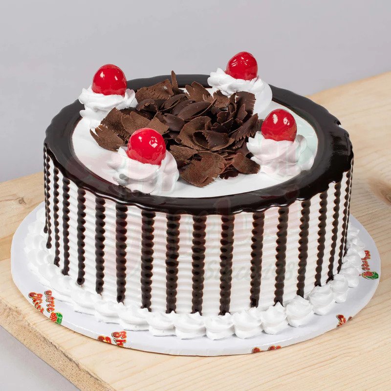 Tasty Fresh Cream Black Forest Half Kg Cake