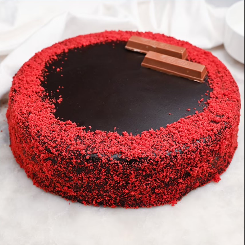 kitkat redvelvet cake